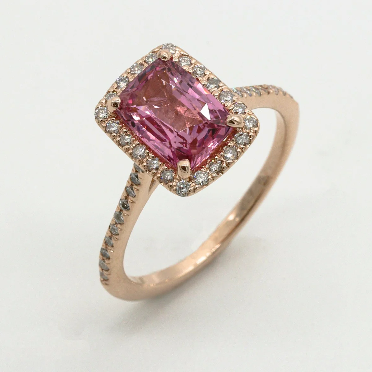 Pembe Safir Halo Yüzük
